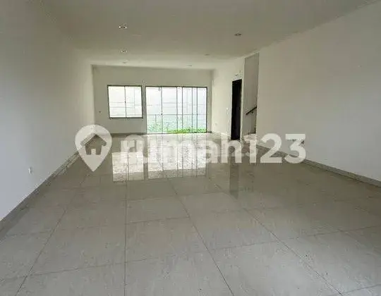 Rumah 2 Lantai Bagus di Golf Island , Jakarta Utara 2