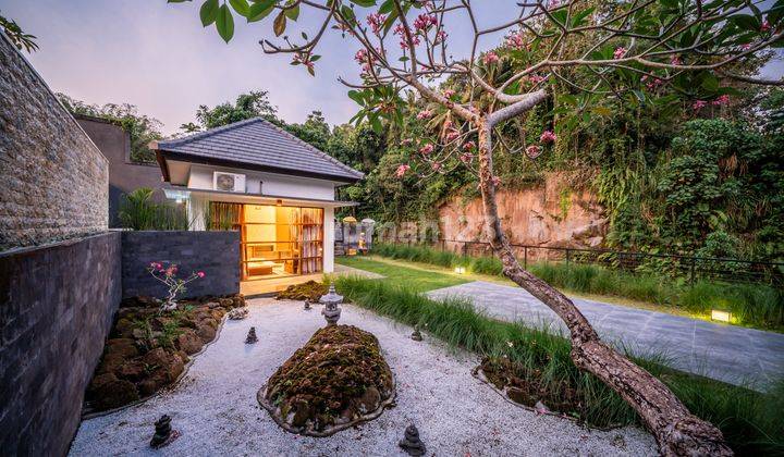 Villa Komadhe in Bali Riverside View of Quiet Rice Fields Suitable for Old Age Bongan Tabanan 2