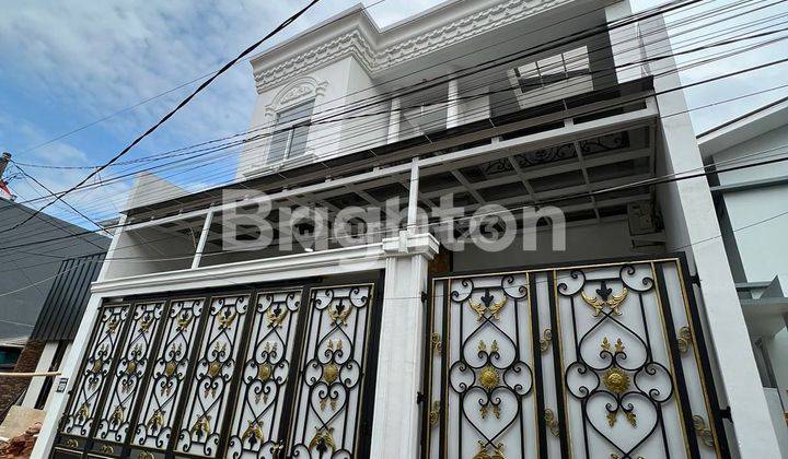 Rumah cantik 2 lantai di Jakarta Selatan 2