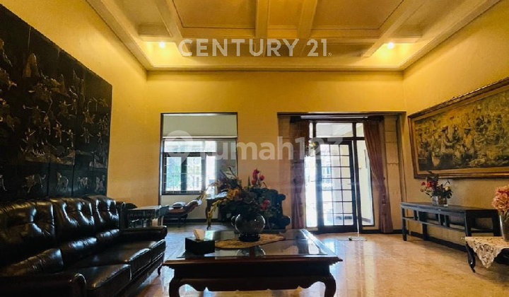 Rumah Klasik Siap Huni 2 Lantai Menteng Jakarta Pusat 2