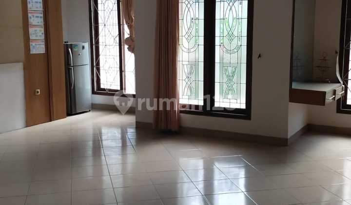 Disewa Rumah  2 1/2 lt bisa Kantor di Area  Premium Menteng JakPu 2