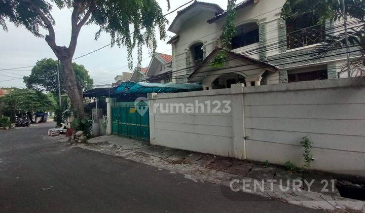 Rumah 2 Lantai + Basement Luas Bagus Di Tebet Jakarta Selatan 1