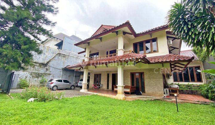 Rumah Split Level Dalam Lingkungan Yang Tenang Di Kemang 1