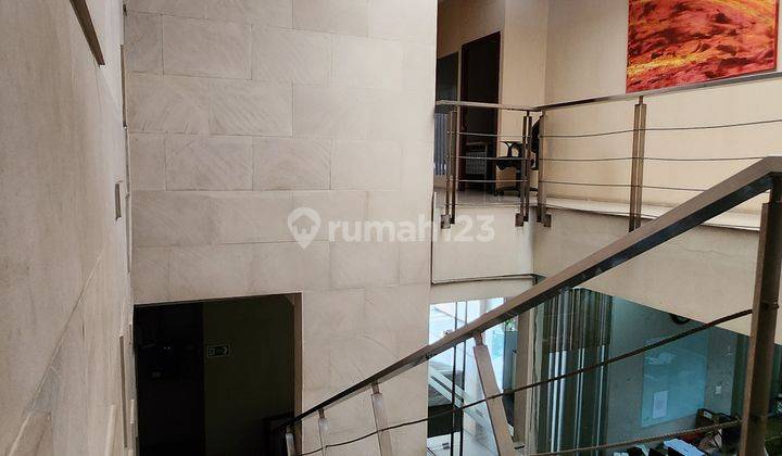 Rumah Kantor Lokasi Strategis Dekat Sudirman Mrt