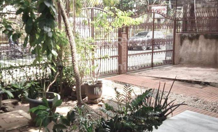 Siap Huni, Lokasi Strategis, Bisa Komersial, Hoek (Utara & Barat) Siap Huni, Lokasi Strategis, Bisa Komersial, Hoek (Utara & Barat)