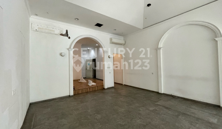 Dekat Gandaria City Ruang Usaha 3.5 Lantai Disewakan Di Gandaria Dekat Gandaria City Ruang Usaha 3.5 Lantai Disewakan Di Gandaria