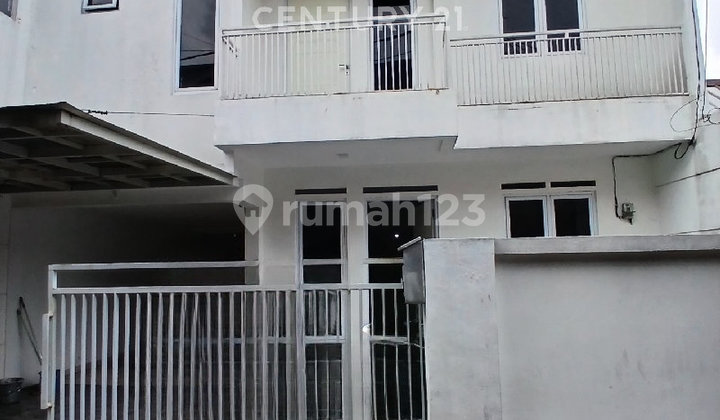 Rumah Dijual Selangkah Menuju Jalan Utama Tebet Jakarta Selatan Rumah Dijual Selangkah Menuju Jalan Utama Tebet Jakarta Selatan