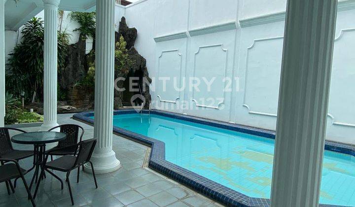 Rumah 2 Lantai Full Furnished Hanya Selangkah Ke Mega Kuningan 2