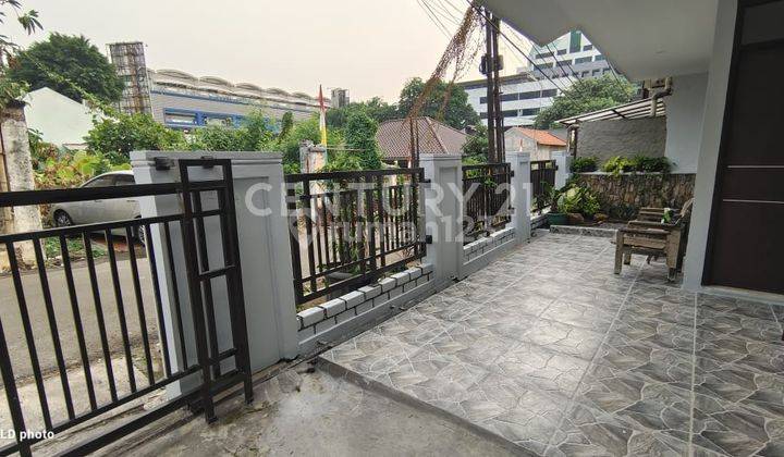 Dijual Rumah Strategis Hanya Jalan Kaki Ke Stat. MRT Fatmawati  2