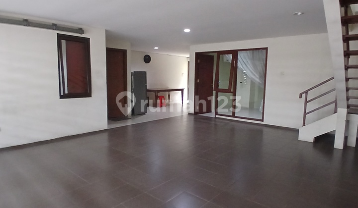 Townhouse Ekslusive 3 Lantai Lebak Bulus Jakarta Selatam Townhouse Ekslusive 3 Lantai Lebak Bulus Jakarta Selatam