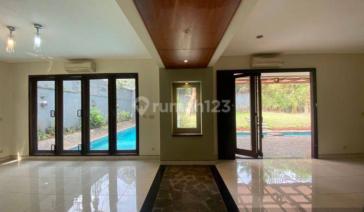 Rumah Mewah Dengan Private Pool Di Area Kuningan 2