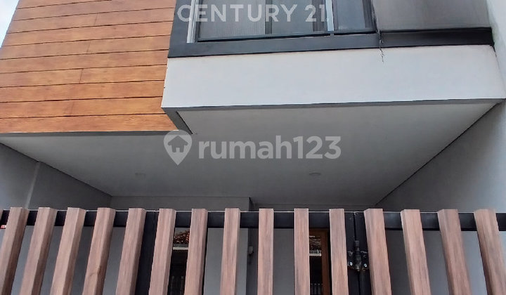 Brand New House 3 Lantai Siap Huni Tebet Jakarta Selatan 1