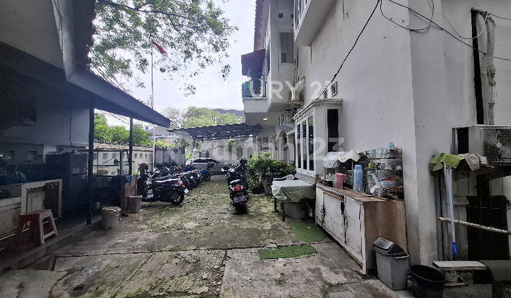 Hook House 2 Floors Boarding & Active Office Panglima Polim Jakarta 2