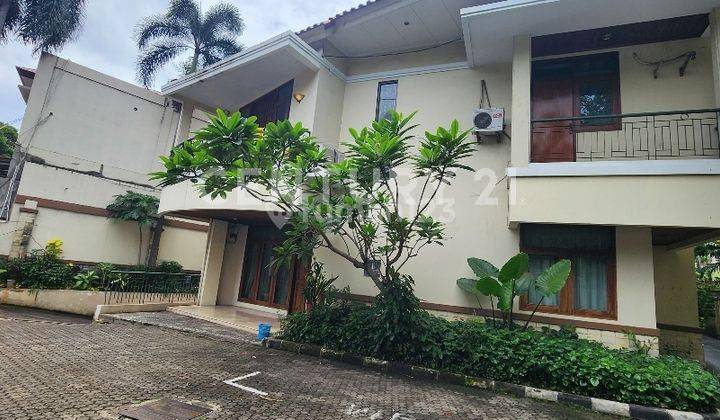 Rumah Cocok Untuk Home Stay Di Menteng, Jakarta Pusat 1