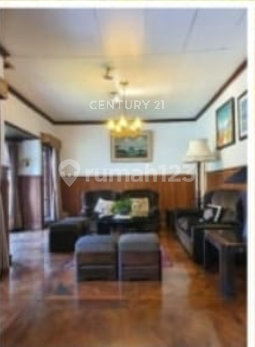For Sale House in a Cool and Comfortable Location in South Jakarta 2