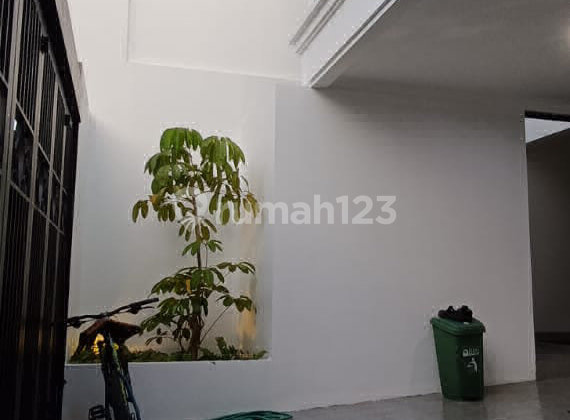 Rumah Di Gaharu, Cipete, Jakarta Selatan Rp.5,6 M Nego.