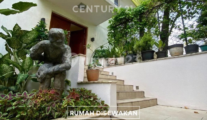 Modern Residence with Rooftop in the Elite SCBD Area