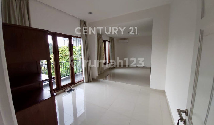 Rumah Besar Dengan Private Pool Di Cilandak Jakarta Selatan 2