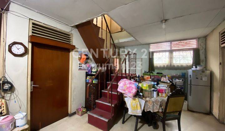 Rumah Lama di Hoek, Harga Nego Dalam Kompleks Lingkungan Tenang 2