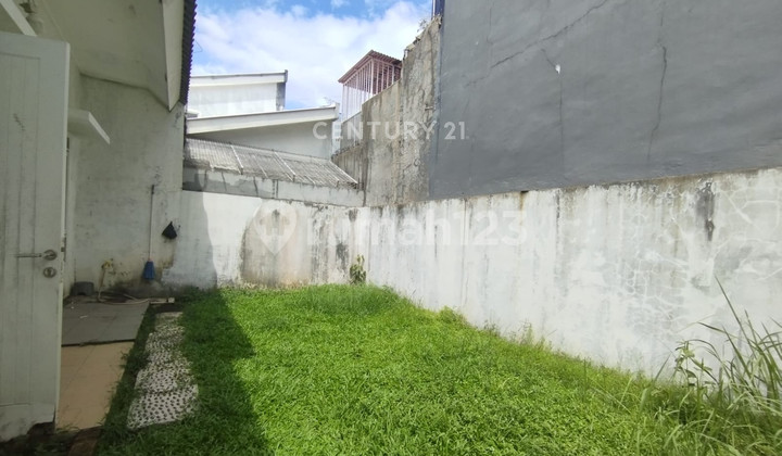 Ready-to-Occupy House in Kemang Indah Regency Near Toll Access 2