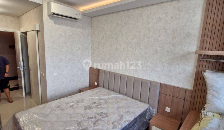 DISEWAKAN APARTEMEN VERTU CIPUTRA WORLD Lantai 22*
Studio  (Unit Baru Gress) 1