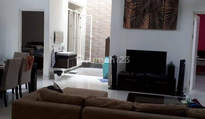 Dijual Rumah Cantik Minimalis Modern Suterejo Utara (Istimewa) 2