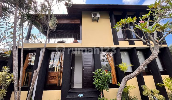 Di Jual Vila di Gerbang Alindra Villa Puri Mumbul Permai, Jimbaran, Kuta Selatan, Badung, Bali, Indonesia, 80361, Jimbaran 212.0 m² SHM