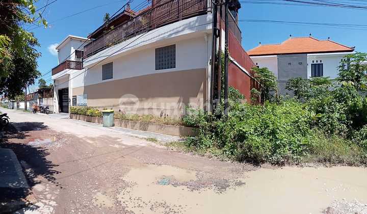 Rumah Mewah Full Furnish Renon Denpasar Selatan