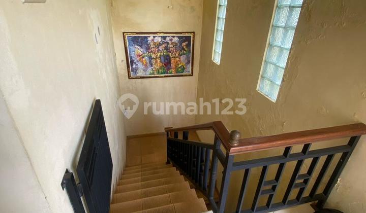 Di jual rumah mewah lantai 3 
Lokasi di simpang enam Jl Teuku Umar denpasar
 1