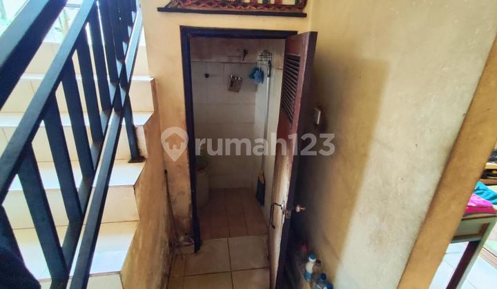 Rumah 2 Lantai Berlokasi Di Perumahan Town House,  2