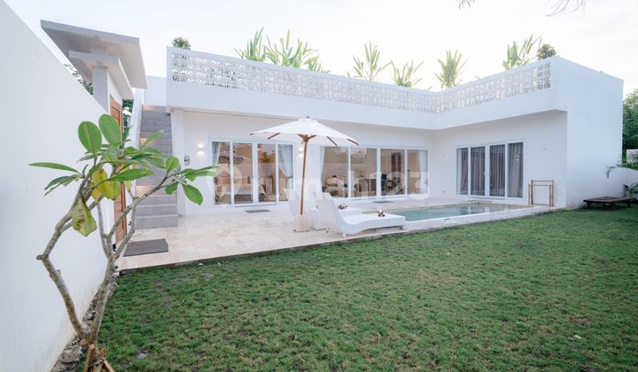 Villa 2 Kamar Tidur Dengan Atap Dan Kolam Renang Villa 2 Kamar Tidur Dengan Atap Dan Kolam Renang