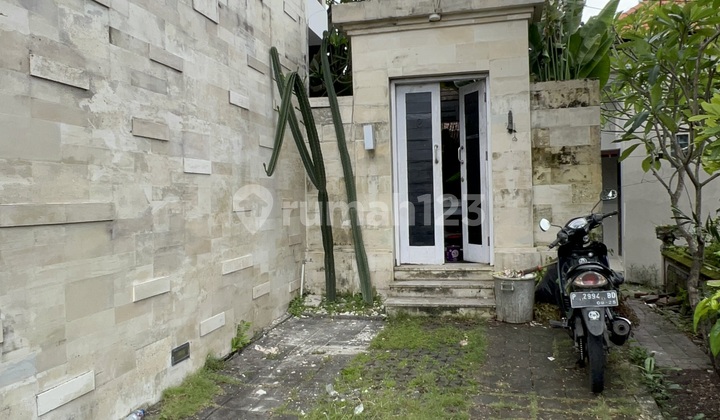 Rent Villa@umalas Badung Bali Murah Vila di Jl. Umalas No.2, Kerobokan Kelod, Kec. Kuta Utara, Kabupaten Badung, Bali 80361, Umalas