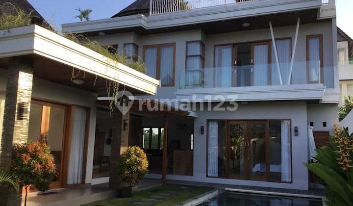 4 Bedrooms Villa In Ungasan Near Pantai Melasti 4 Bedrooms Villa In Ungasan Near Pantai Melasti