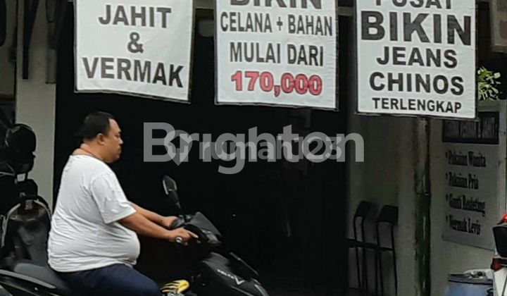 STRATEGIC SHOPHOUSE BUSTLING WITH VISITORS IN GALAXY 2