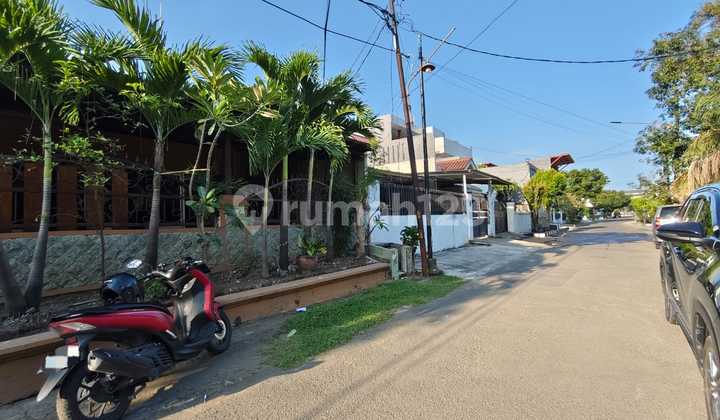 0210.24S Auction House Surabaya in Wonocolo on Jemur Andayani Street 2