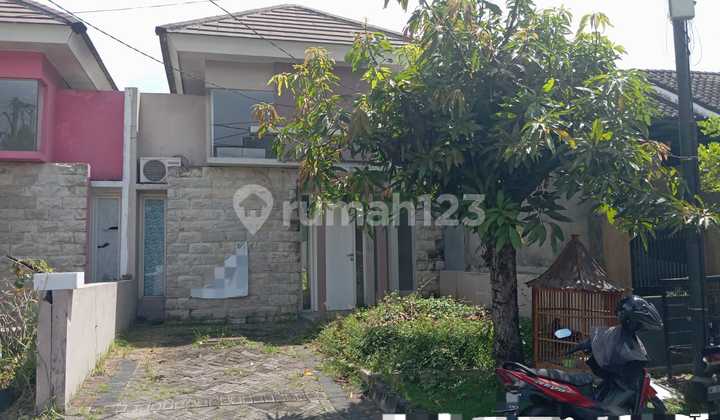 1216.186s(c) Auction of House in Gresik at Menganti in Puri Safira Regency