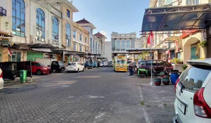 1211.134s Auction of Shophouses in Surabaya, Gununganyar Area, at Grand City Regency Shophouses 2