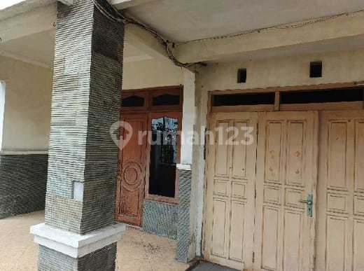 0331.138(C) Surabaya Auction House in Sukolilo at Klampis Sacharosa 2