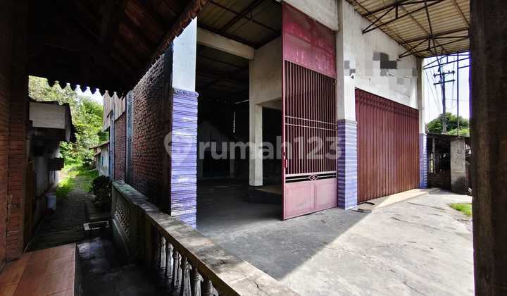 0625.135 Auctioned Shop House in Mojokerto, Located in Trowulan, on Jatipasar Main Road Shop House 2