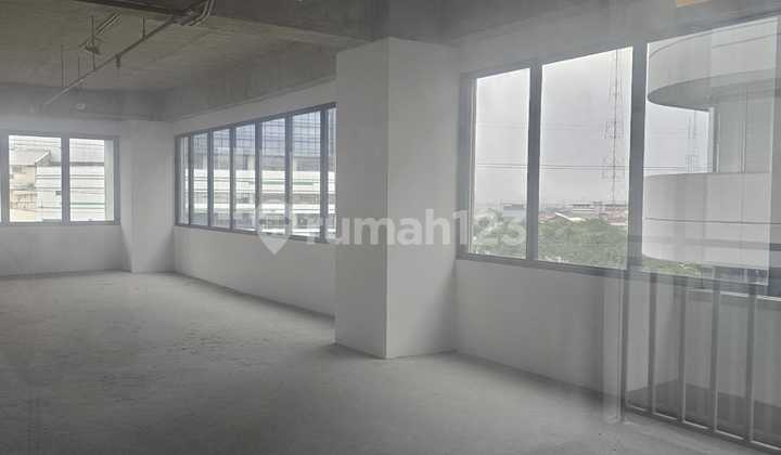 Sewa Secondary Surabaya di Dukuh Pakis di Office Space Spazio