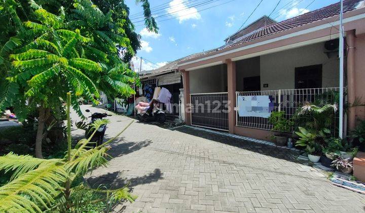 370.1024.66 Lelang Rumah Gresik Di Granit Kumala Di Driyorejo 2