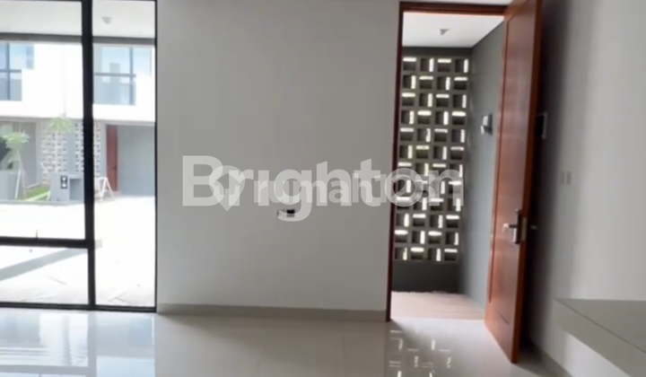 Rumah Cantik posisi hoek di BSD