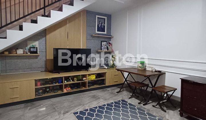 Rumah Cantik 2 Lantai Mewah di dalam Cluster 2