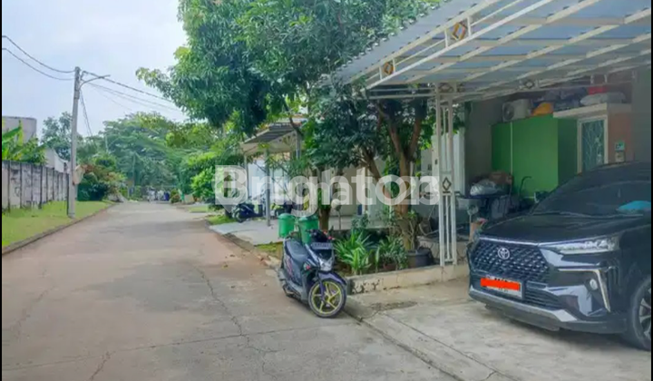 Beautiful house inside the Cluster 1