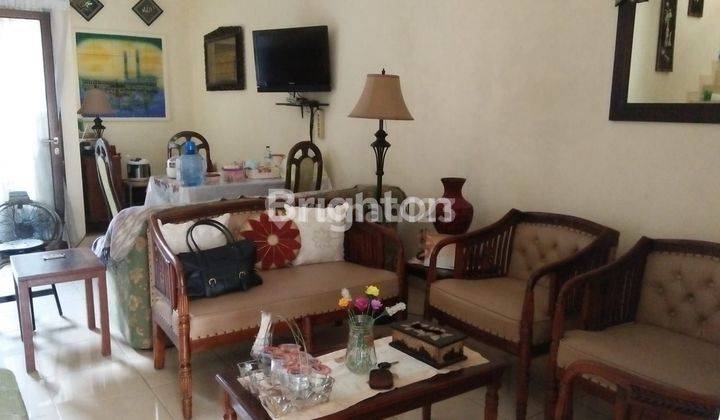 rumah mewah dijual 2 lantai di perumahan Pamulang Barat 2