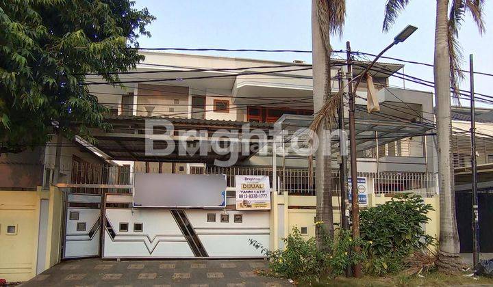 Rumah mewah terawat jarang ada di Jakarta Barat 1