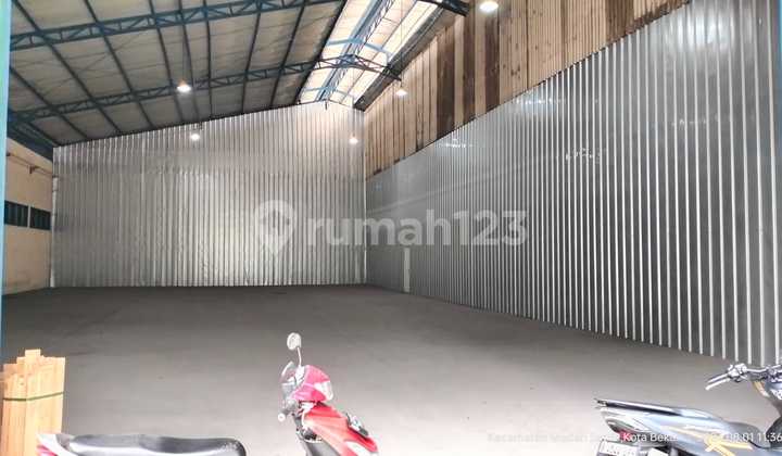 For Rent Strategic Warehouse Unit Located in Summareccon Bekasi