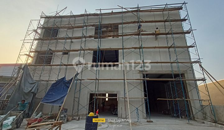 Dijual / Disewakan Gudang Kantor 3 Lantai Baru di Cikarang Dijual / Disewakan Gudang Kantor 3 Lantai Baru di Cikarang