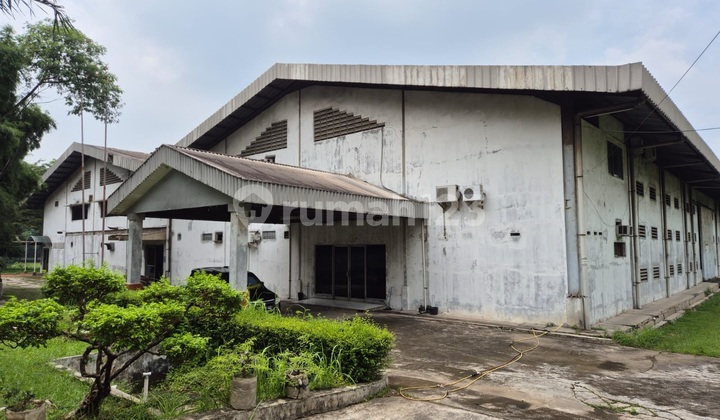 Disewakan Gudang Pinggir Jalan Raya Lippo Cikarang Strategis 