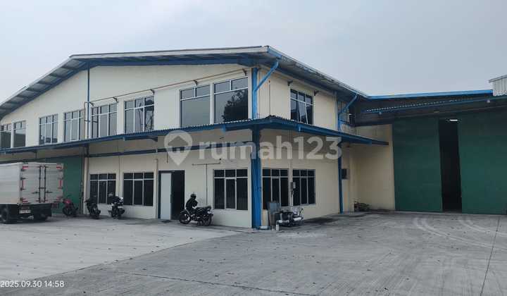 For Rent Strategic Warehouse Unit Located in Summareccon Bekasi
